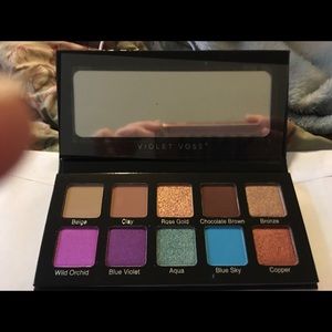 Violet Voss Essentials 2